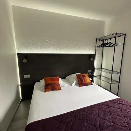 The Originals Access, Halt'hotel, Clermont فندق أنييتْسْ
